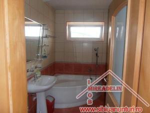 INCHIRIEZ APARTAMENT 2 CAMERE,  ZONA CALEA POPLACII