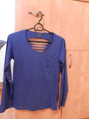 Vand diverse pulovere bluze dama