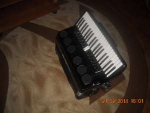Vind Acordeon marca Scandalli, 120 basi
