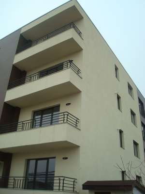 APARTAMENT 3 CAMERE OTOPENI