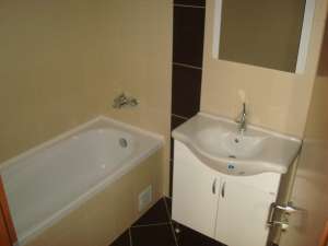 APARTAMENT 3 CAMERE OTOPENI