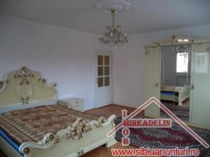 INCHIRIEZ APARTAMENT 2 CAMERE,  150 mp,  STRAND