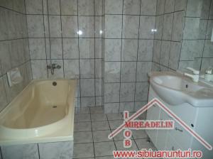 INCHIRIEZ APARTAMENT 2 CAMERE,  150 mp,  STRAND
