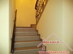 INCHIRIEZ APARTAMENT 2 CAMERE,  150 mp,  STRAND