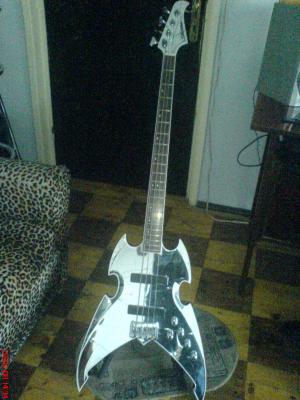 VAND URGENT CHITARA BASS SILVERTONE ORIGINALA