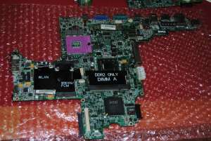 Placa de baza defecta Dell Latitude D830