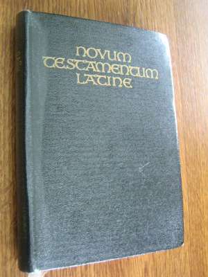 Vand Noul Testament in limba latina