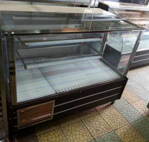 Vitrine reci cofetarie,    prajituri