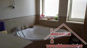 VAND APARTAMENT 3 CAMERE,    Str. DIMITRIE CANTEMIR
