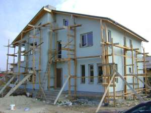 Case la cheie structura din lemn sau beton-caramida 250e/mp sau 370e/mp