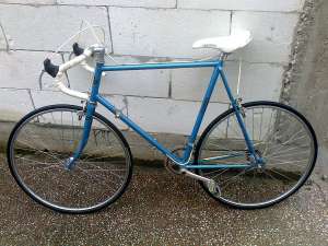 vand piese de bicicleta,  cursiera,  cadru,  roti,  frane,  schimbatoare