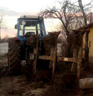 vand tractor ford tw10