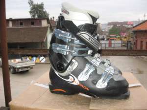 SKI, SNOWBOARD, CLAPARI, BOOTS, CASTI, BETE NOI SI SECOND HAND 2008/2009