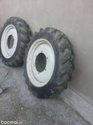 Oferta cu pret avantajos!
Vand 2 caucicuri DTC 445 FIAT,  complete noi(cauciuc,  anvelope,  genti) 