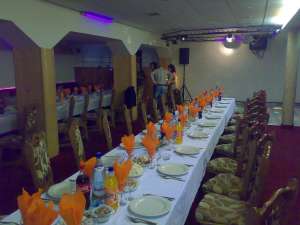 Echipa de ospatari profesionisti pentru evenimente