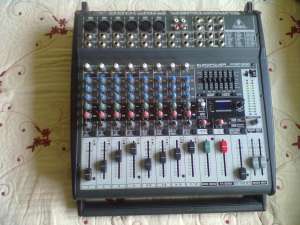 Mixer Behringer Europower PMP1000 stare excelenta !!