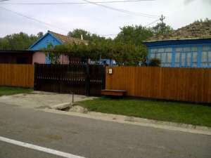 Vand sau schimb casa