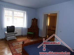 INCHIRIEZ APARTAMENT 3 CAMERE,  STEFAN CEL MARE