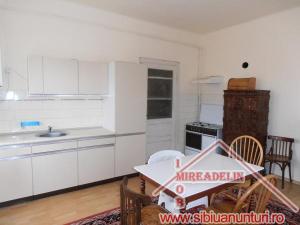 INCHIRIEZ APARTAMENT 3 CAMERE,  STEFAN CEL MARE