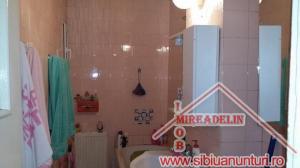 VAND APARTAMENT 3 CAMERE,   Zona Vasile Aaron