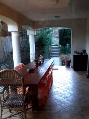 �n Budapesta (Ungaria),  casă de v�nzare cu verandă
