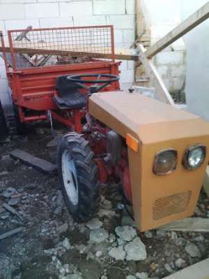 schimb tractoras pentru pavilion apicol