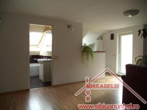 INCHIRIEZ MANSARDA 3 CAMERE,    ZONA STRAND