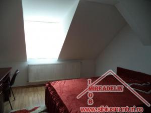 INCHIRIEZ MANSARDA 3 CAMERE,    ZONA STRAND