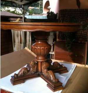MASA CU PICIOR SCULPTAT