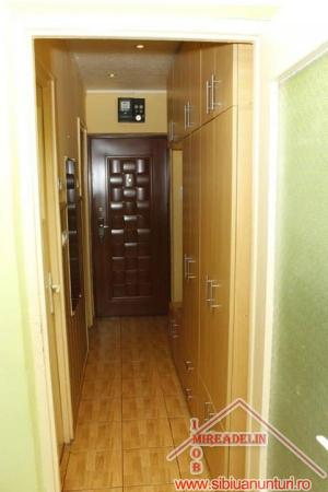VAND APARTAMENT 2 CAMERE,  36 mp,  VASILE AARON