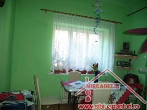 VAND APARTAMENT 2 CAMERE,   LA CASA,   78 mp,   CENTRAL