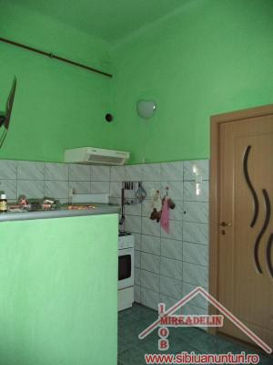 VAND APARTAMENT 2 CAMERE,   LA CASA,   78 mp,   CENTRAL