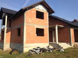 Casa la rosu Ipotesti/Tisauti Suceava