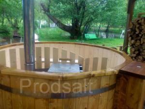 Ciubar din lemn hottub
