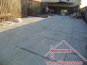 INCHIRIEZ APARTAMENT 3 CAMERE,  96 mp,  VALEA AURIE