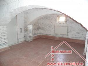 VAND CASA 1 CAMERA,  ZONA VASILE AARON