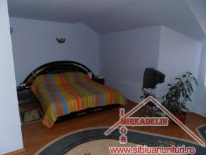 VAND CASA 3 CAMERE,     ZONA GUSTERITA