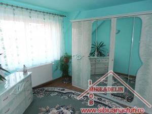 VAND CASA 3 CAMERE,     ZONA GUSTERITA