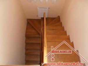VAND CASA 3 CAMERE,     ZONA GUSTERITA
