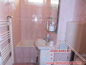 INCHIRIEZ APARTAMENT 2 CAMERE, 38 mp,  PROTECTIA MEDIULUI