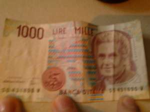 vand o bancnota de  1000 lire 1990