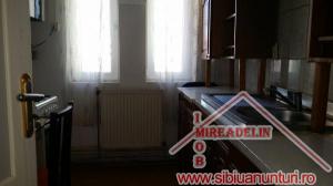 INCHIRIEZ APARTAMENT 2 CAMERE 74 MP STR SEMAFORULUI