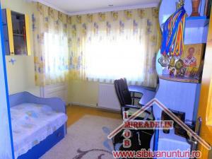 VAND APARTAMENT 4 CAMERE,    STRAND