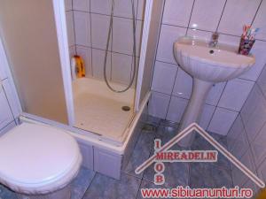 VAND APARTAMENT 4 CAMERE,    STRAND