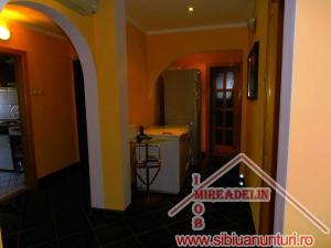 VAND APARTAMENT 4 CAMERE,    STRAND
