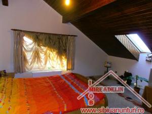 VAND APARTAMENT 5 CAMERE,  LUX,  STRAND II