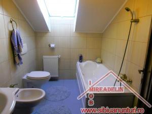 VAND APARTAMENT 5 CAMERE,  LUX,  STRAND II
