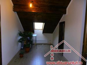 VAND APARTAMENT 5 CAMERE,  LUX,  STRAND II