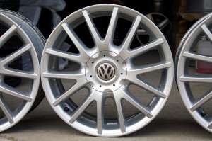 Jante originale VW Golf GT pe 17