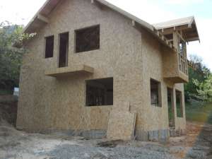 Case pe structura de lemn